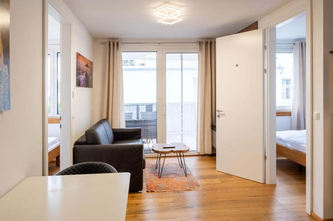 Modern Apartment W/ Cozy Balcony Near City Center Wina Bagian luar foto
