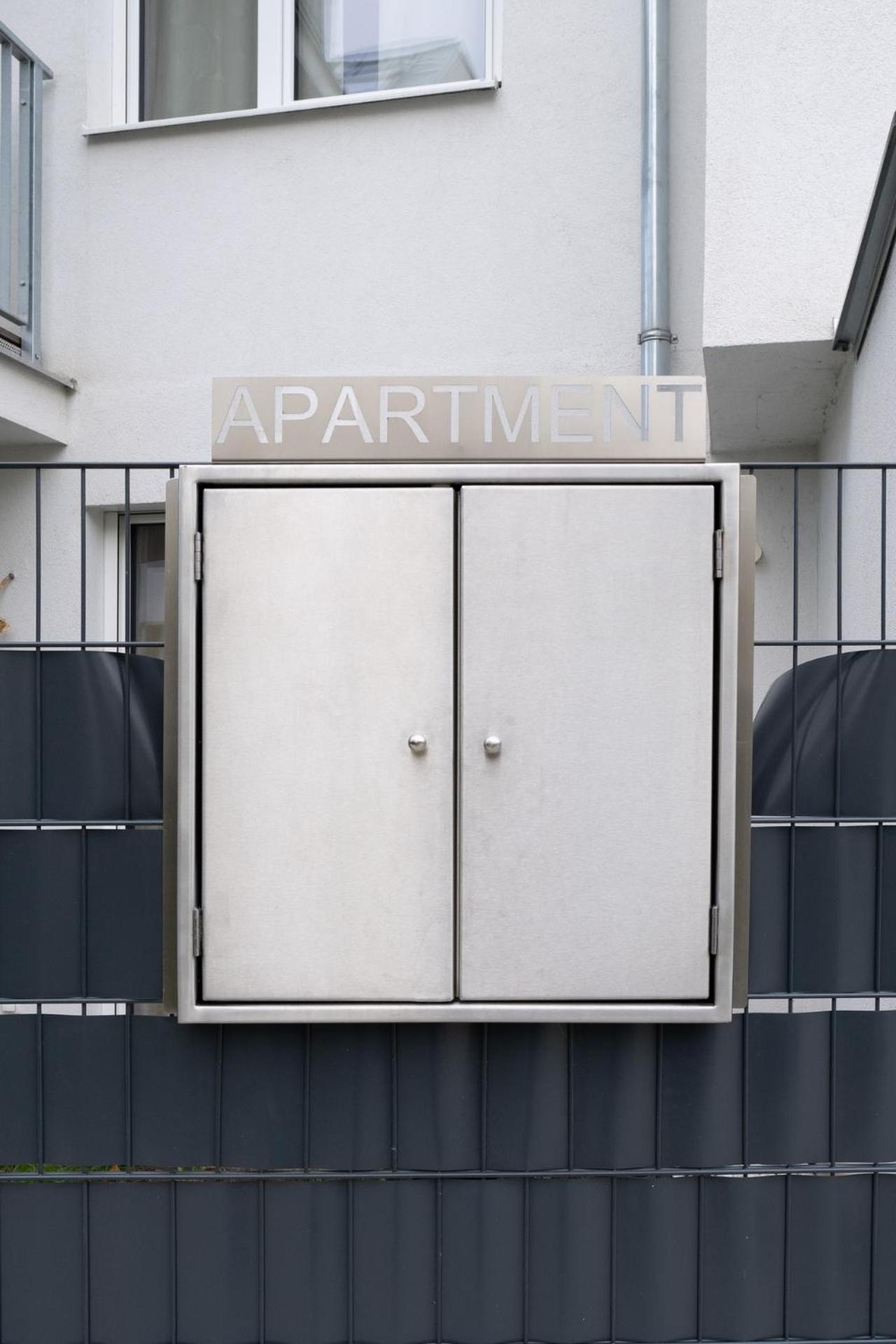 Modern Apartment W/ Cozy Balcony Near City Center Wina Bagian luar foto